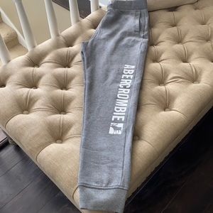 Like New Boys Size 15/16 Abercrombie Sweatpants